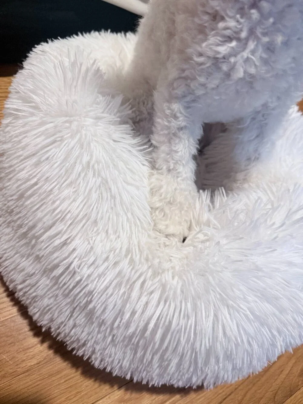 XS Calming Pet Bed 40cm White